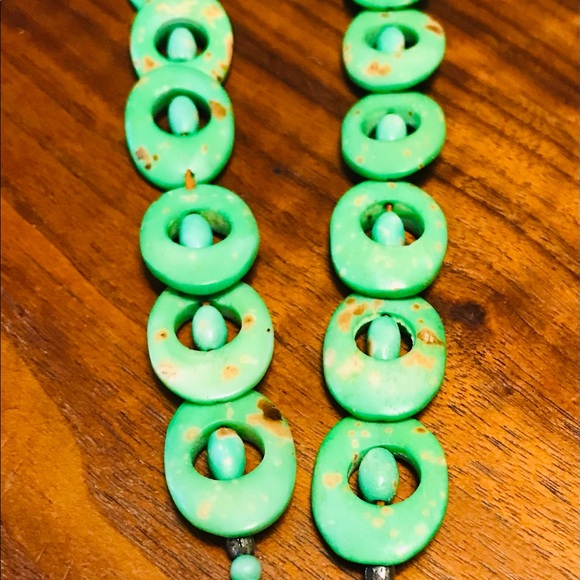Vintage green stone necklace - Picture 6 of 7
